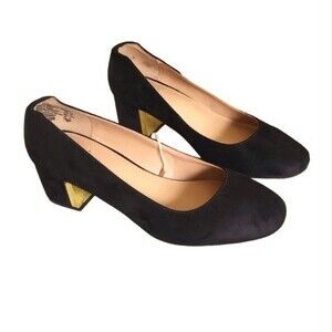 NWT Fioni KRUE black NGO NOIR suede gold accent Block heel pumps, 6.5